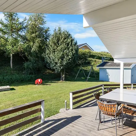 Sybil - 350m From The Sea By Interhome *