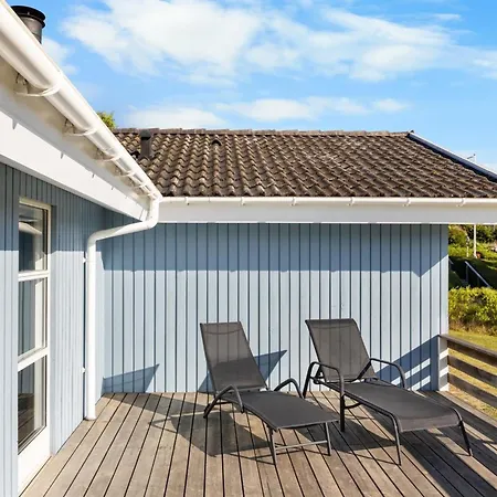 Sybil - 350m From The Sea By Interhome
